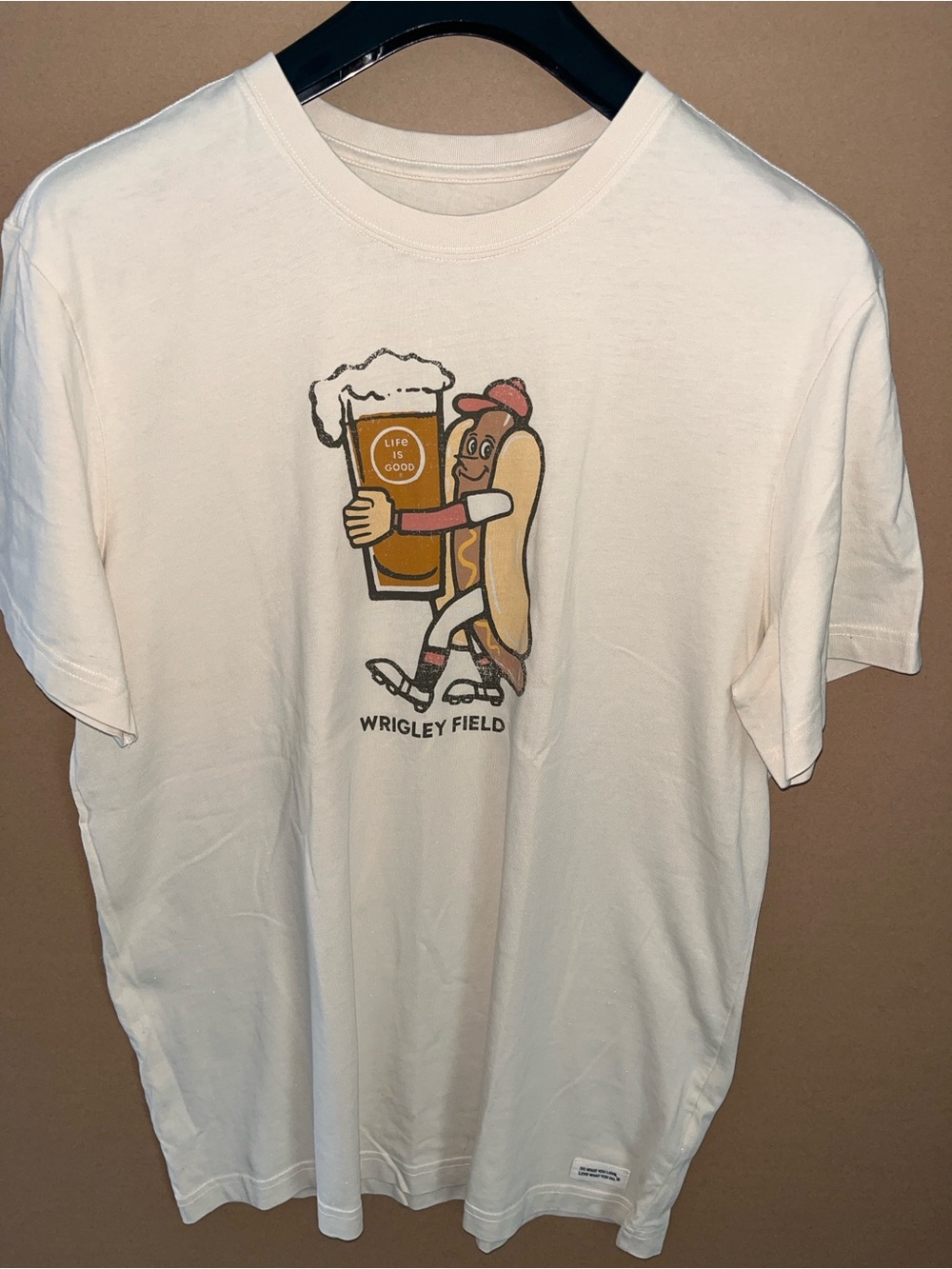 Life is Good Wrigley Field Chicago Cubs Mens Graphic Tee Sz L Beige Hot Dog Beer